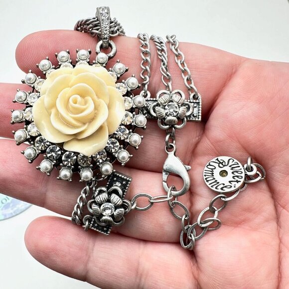 Sweet Romance Womens Necklace Silver Tone Interchangeable Pendant Flowers - Picture 4 of 5